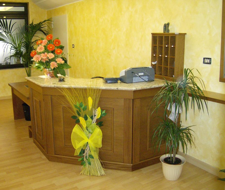 Hotel Zi Marianna Pertosa Exterior photo